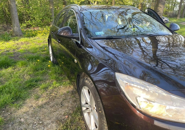 Opel Insignia cena 27000 przebieg: 233000, rok produkcji 2011 z Obrzycko małe 277